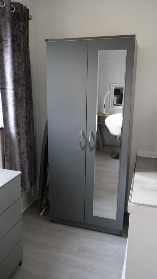 Milton Keynes Luxury Short Stay House With Wifi And Free Parking Wolverton  Exteriér fotografie