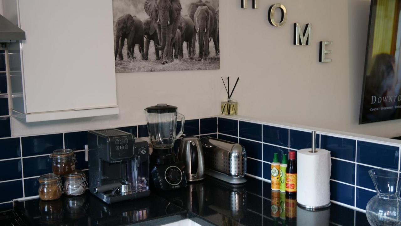 Milton Keynes Luxury Short Stay House With Wifi And Free Parking Wolverton  Exteriér fotografie